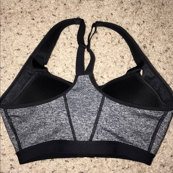 BRAND NEW Victoria’s Secret sports bra - Picture 2 of 4